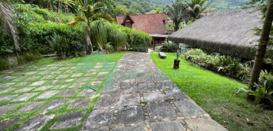 Linda Casa Rústica no Sítio Bom