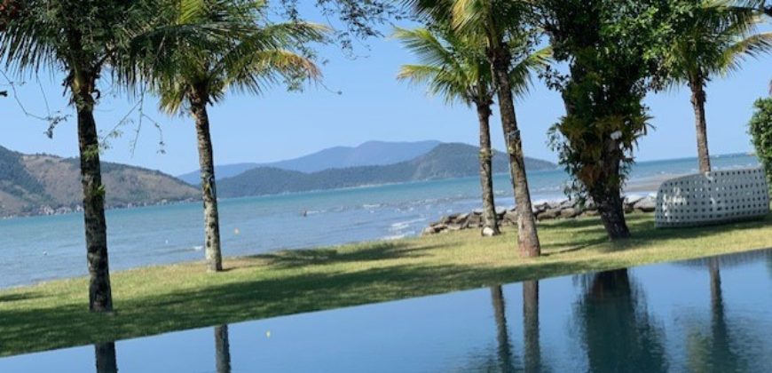 Magnífica Residência em Frente ao Mar no Portobello