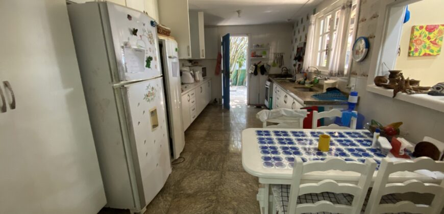 Maravilhosa Residência em Frente ao Mar