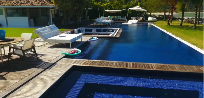 Aconchegante Residência em Frente ao Mar no Portobello